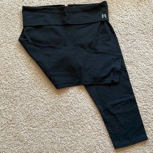 Fold over waist, crop leggings. Victoria’s Secret. XL